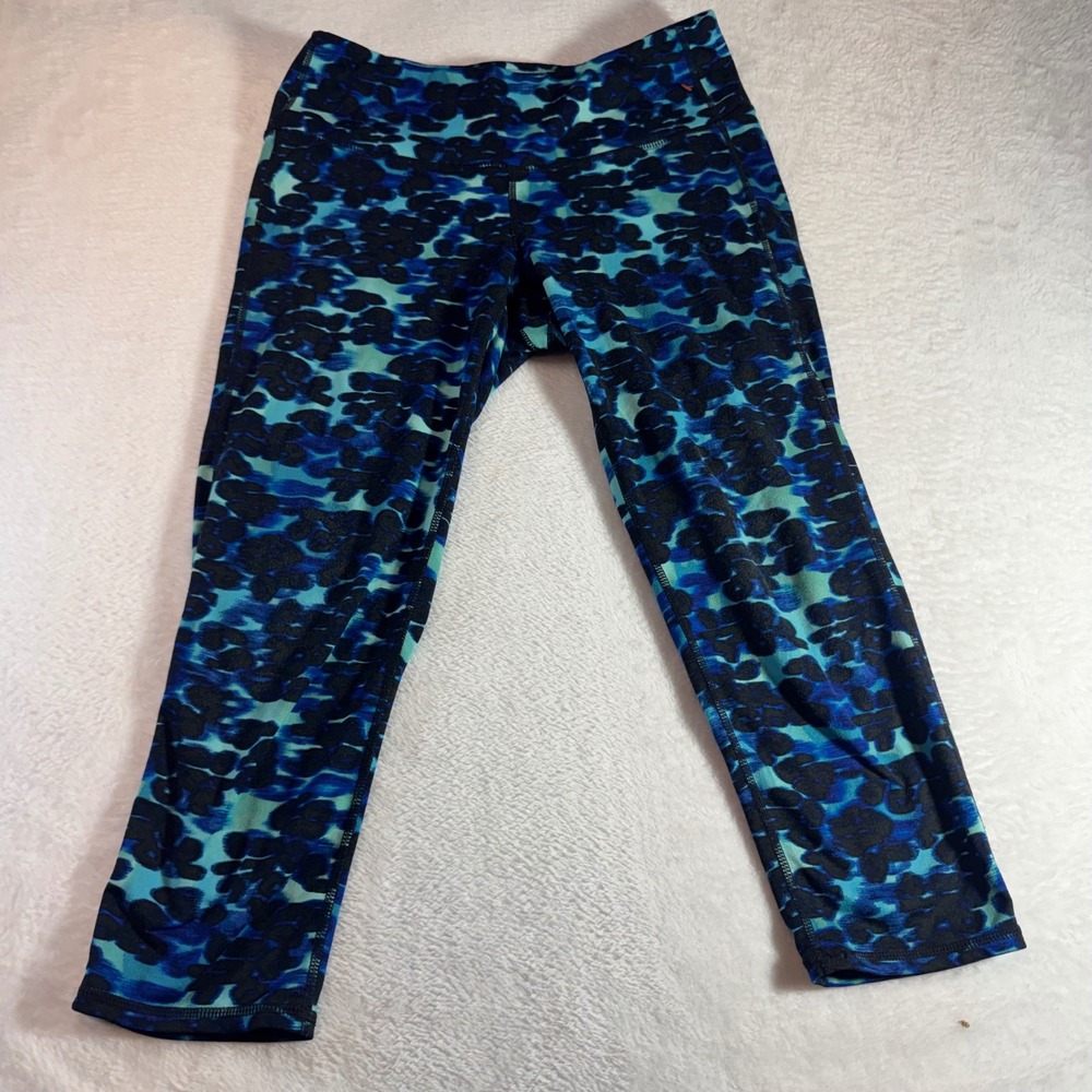 Athleta Womens Blue Black Abstract Animal Print Cropped Leggings Size S 138221